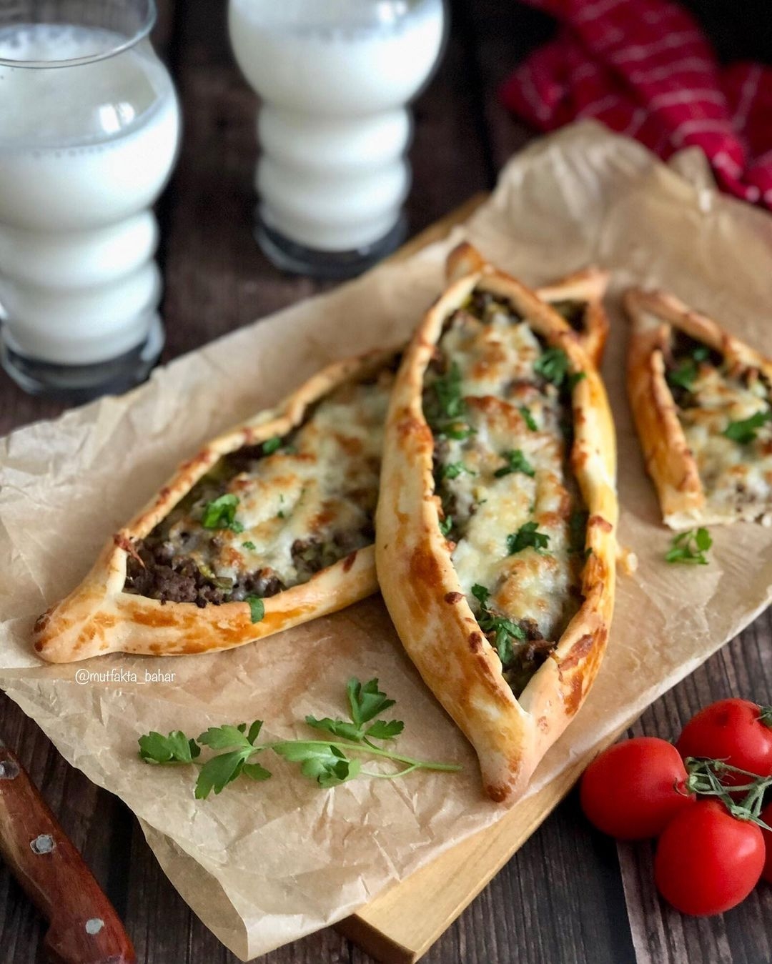 Kıymalı Pırasalı Pide