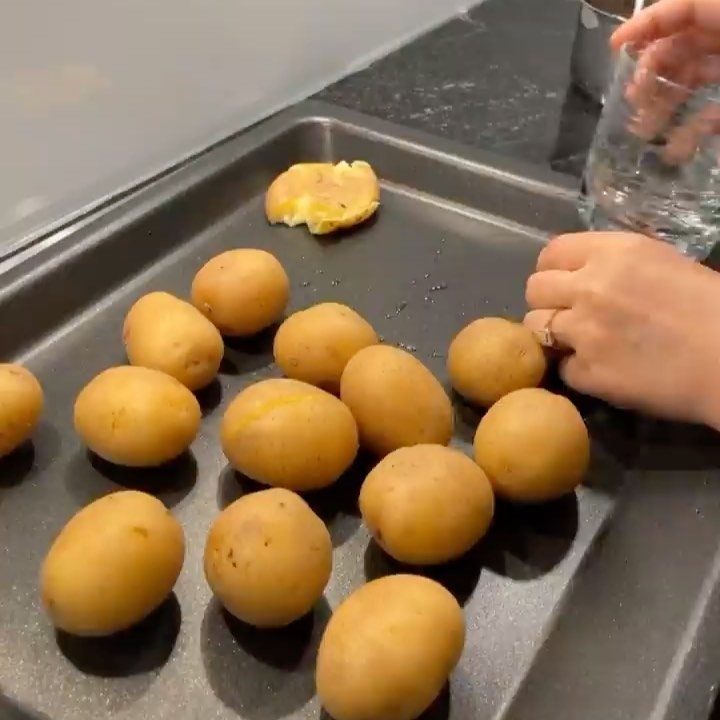 Tereyağlı Çatlak Patates